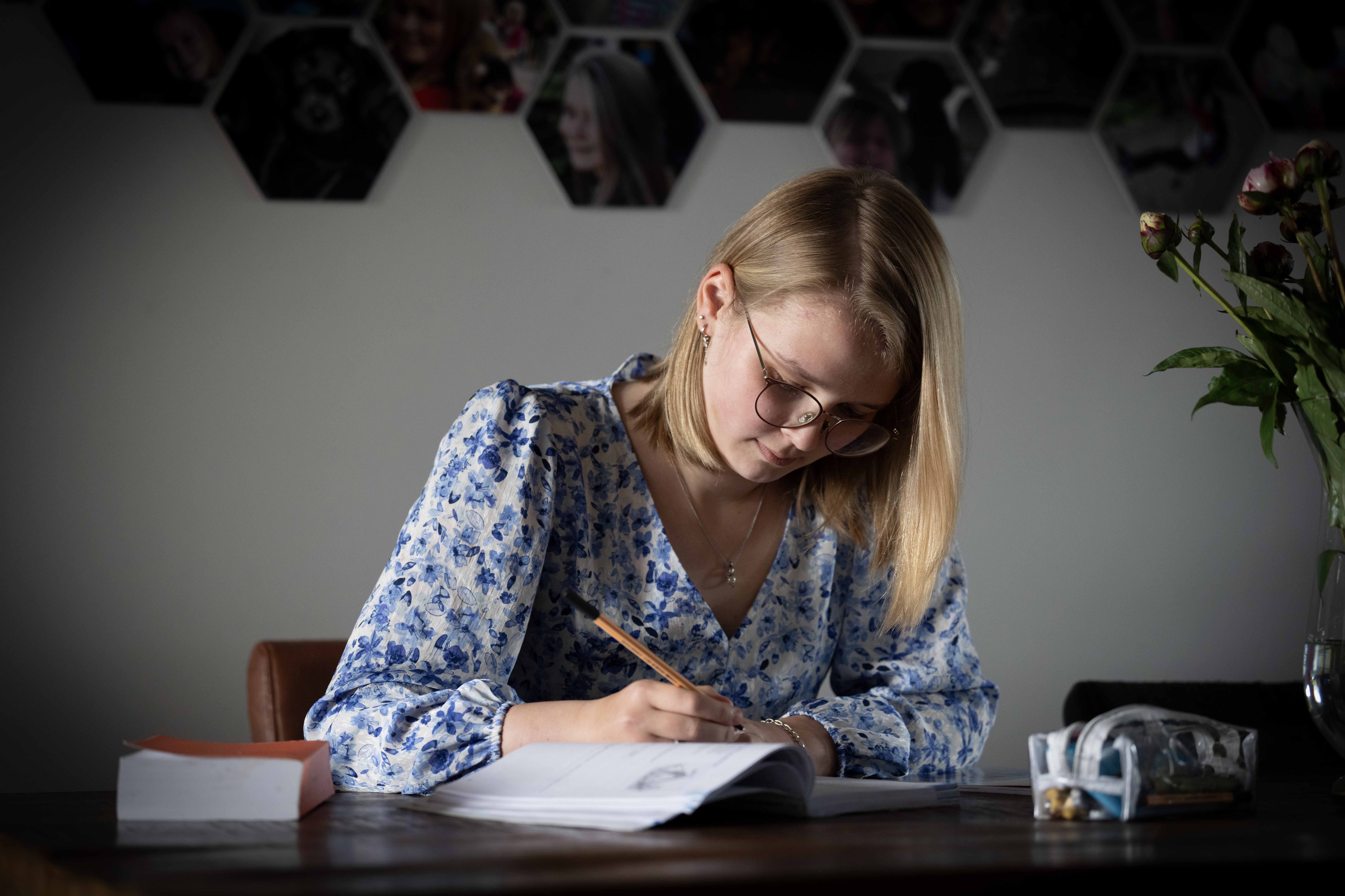 Eindexamen kandidaten kunnen (bijna) achterover leunen. ’Ik heb eigenlijk nergens voor geleerd, maar
